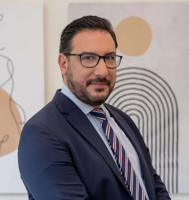 Κωνσταντίνος Παπουτσής MD, FRCS (Tr & Orth), FEBOT