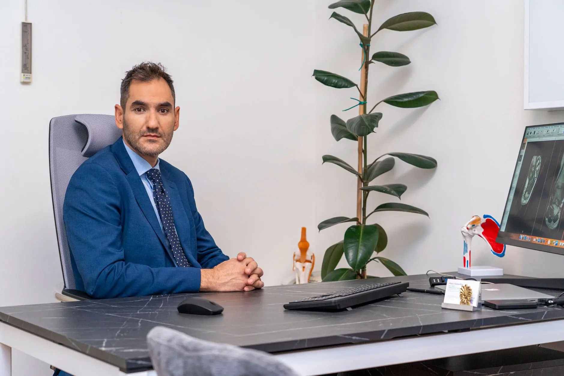 Λαχανάς Ιωάννης MSc FEBOT FRCS(Tr&Orth)